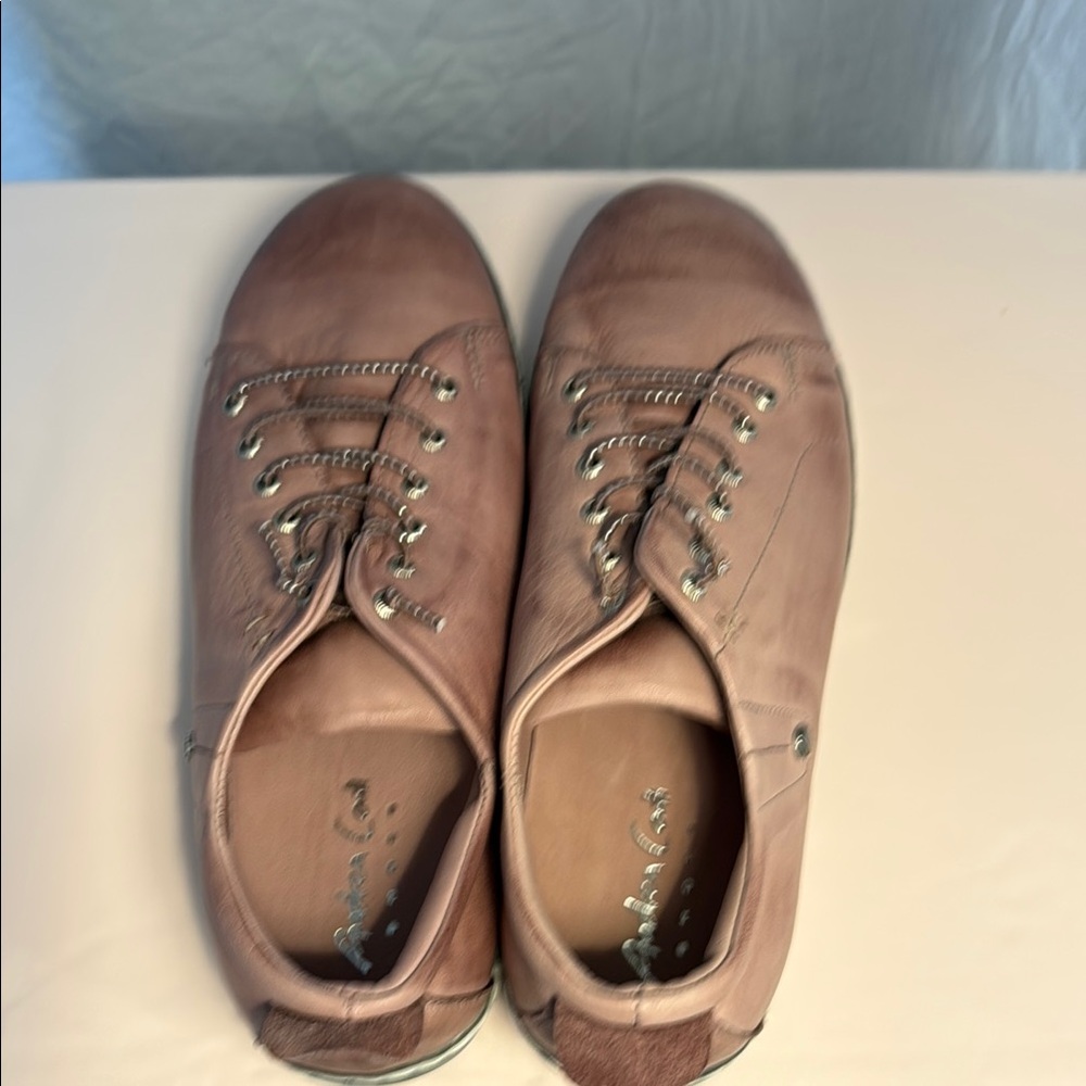 Women’s Pink Casual Shoes